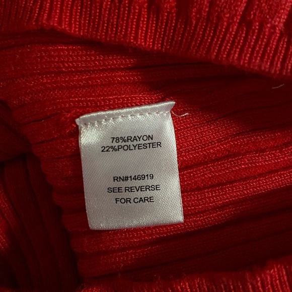 Red Ribbed Knit Top and Skirt - Picture 8 of 8